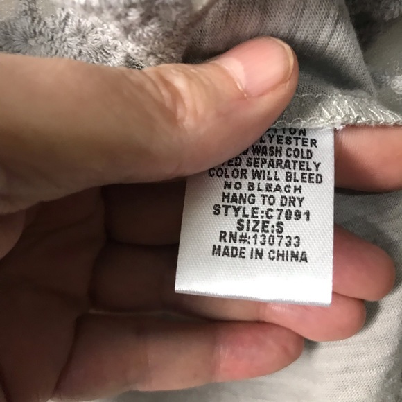 Umgee Gray Hi Low Shirt With Lace Trim Sz Small - Picture 3 of 6